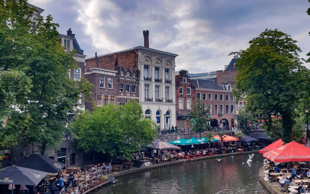 Je huidige huis verhuren en een nieuwe woning kopen? Dit moet je weten